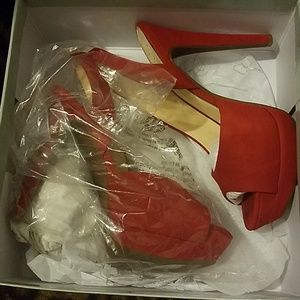 Barely worn Jessica Simpson Red heels